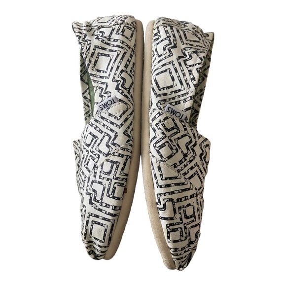 ❤️TOMS ALPARGATA AZTEC PRINT ~ 9.5 - Picture 6 of 7